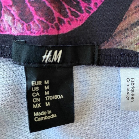 H&M Women's Tropical Print Pull-On Mini Skirt Size Medium - Picture 2 of 11